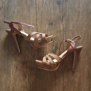 10M Gianni Bini Brown Ankle Sandals
